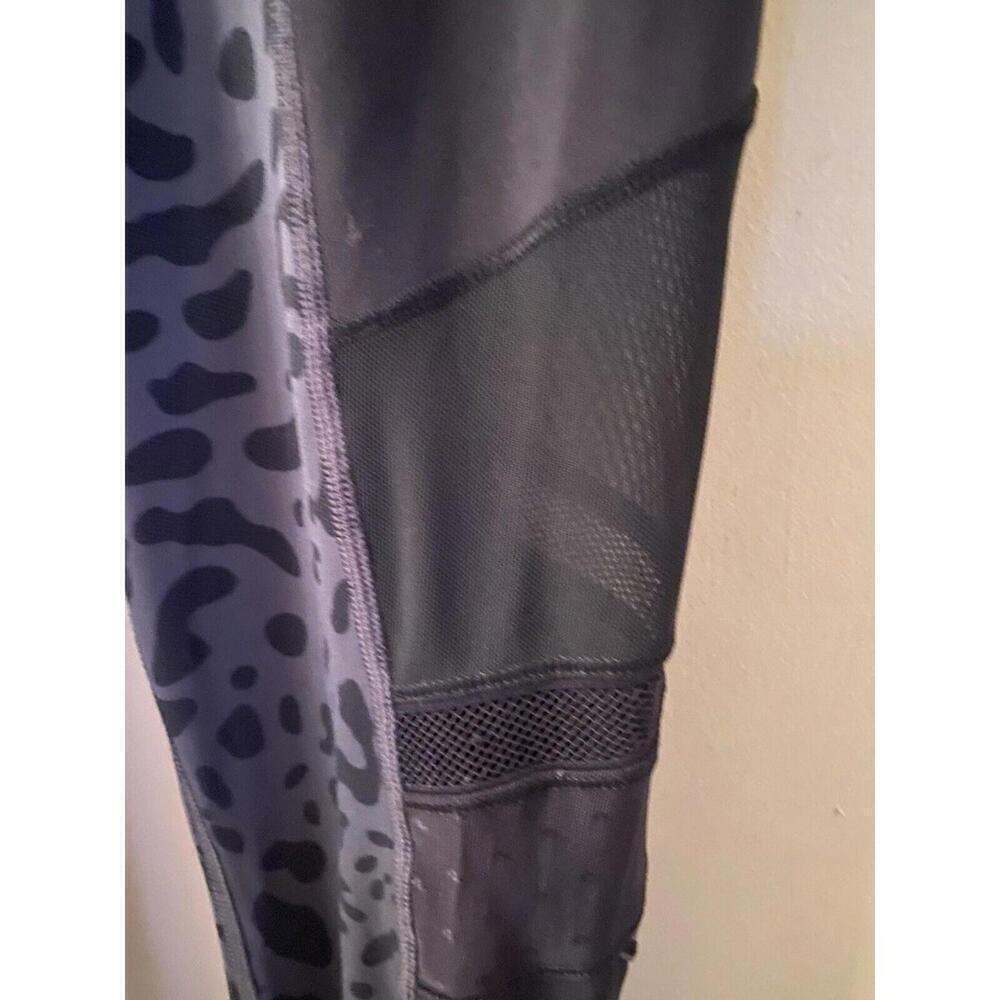 LULULEMON JUST BREATHE PANT/TIGHT IN ANIMAL SWIRL BLACK SZ 2 EXCELLENT CLEAN! - Picture 4 of 5